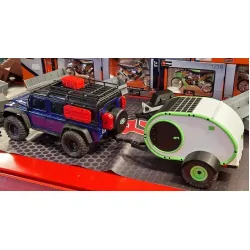 Caravan 3d geprint voor TRX4M rood schaal 1op18 ( komt zonder banden)