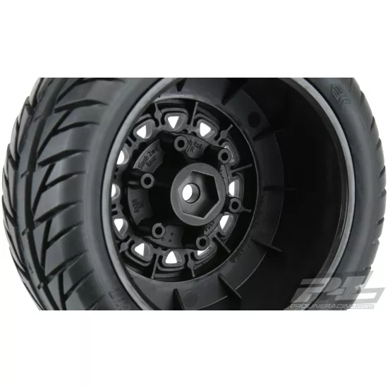 Street Fighter SC 2.2/3.0 Street Tires Mounted on Raid Black 6x30 Removable Hex Wheels (2) for Slash 2wd & Slash 4x4 Front or Rear (PRO116710)